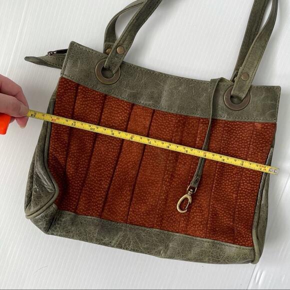 Genuine leather made in Argentina shoulder bag - Picture 3 of 7